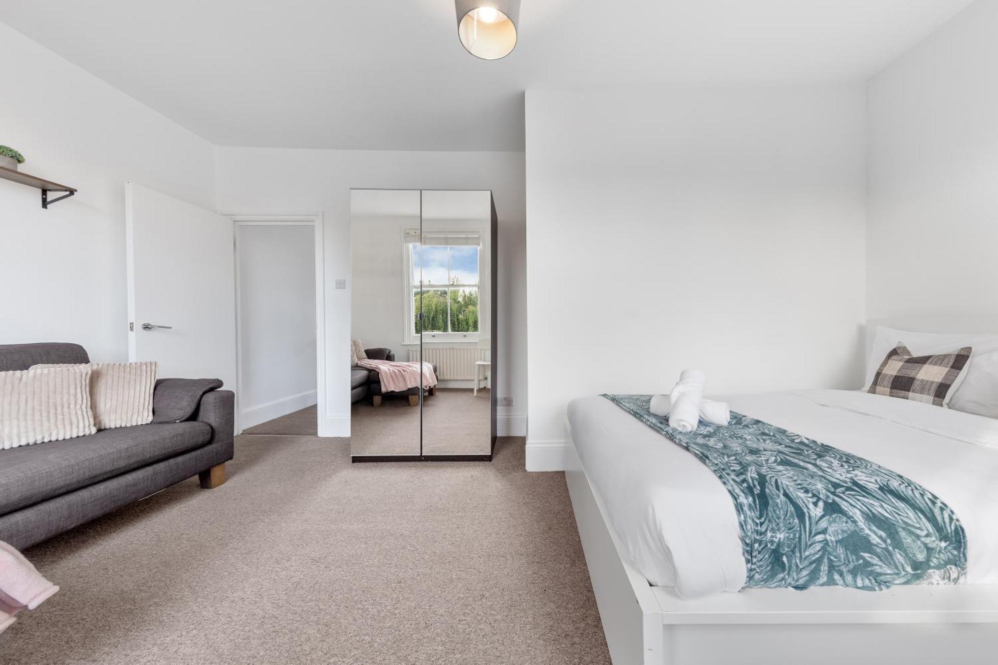 Luxury 4 Bedroom Flat With Stunning Shard View From Terrace In Central London! Next To Station, Sleeps 9 Extérieur photo