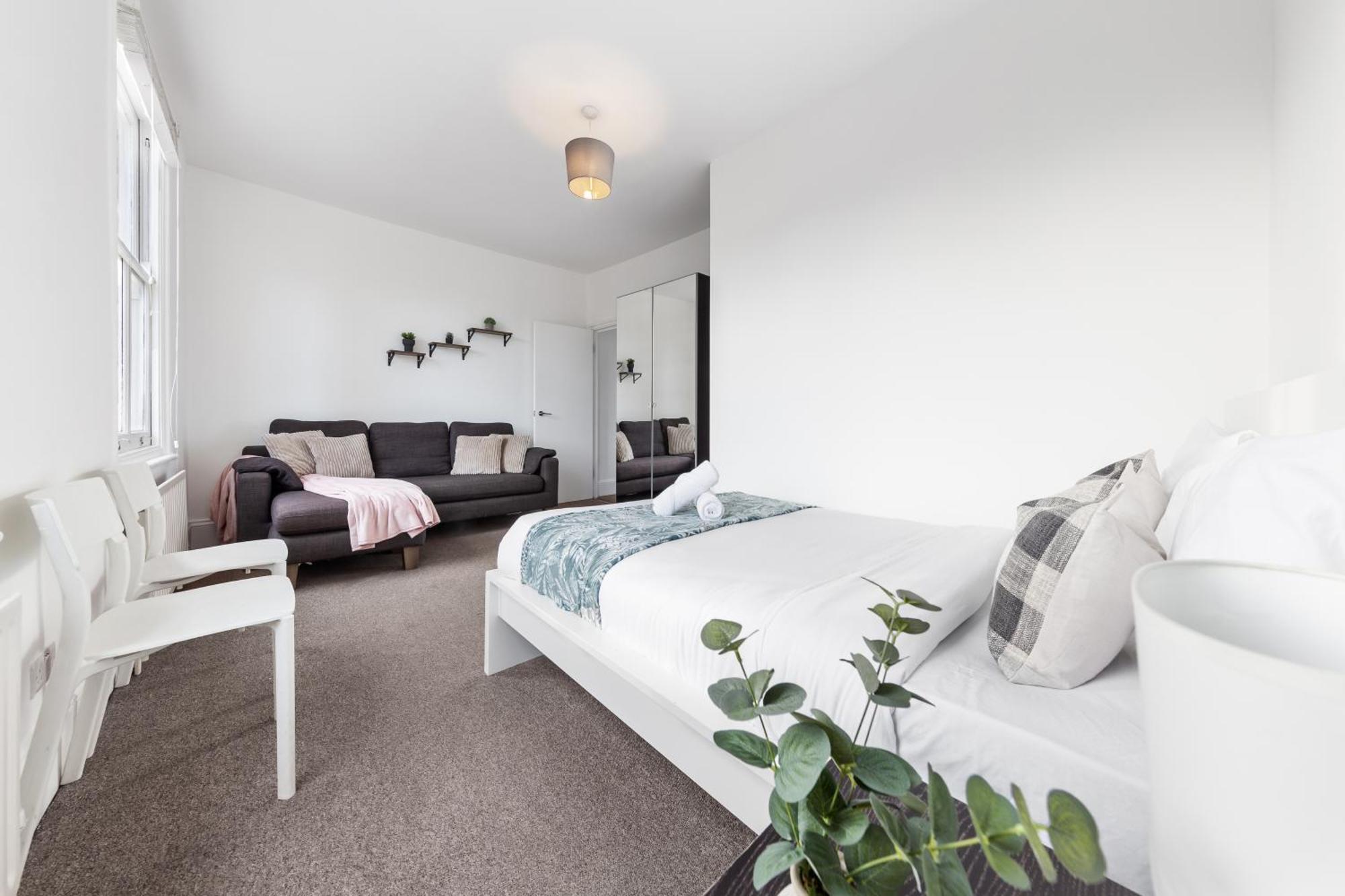 Luxury 4 Bedroom Flat With Stunning Shard View From Terrace In Central London! Next To Station, Sleeps 9 Extérieur photo