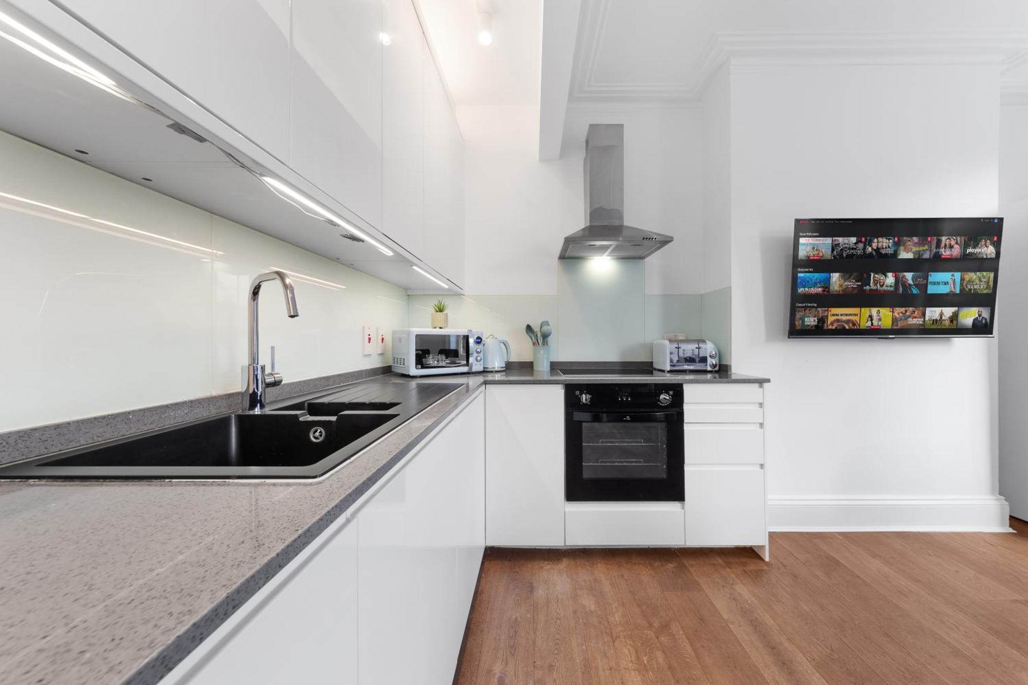 Luxury 4 Bedroom Flat With Stunning Shard View From Terrace In Central London! Next To Station, Sleeps 9 Extérieur photo