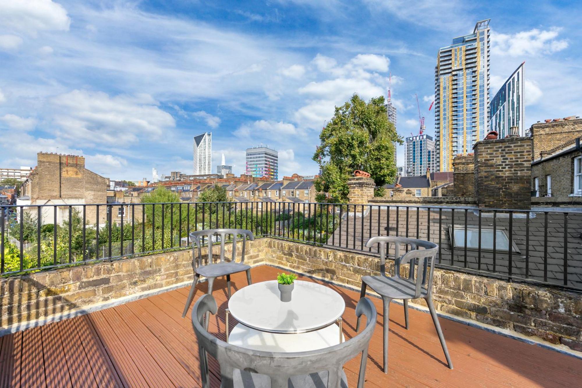 Luxury 4 Bedroom Flat With Stunning Shard View From Terrace In Central London! Next To Station, Sleeps 9 Extérieur photo