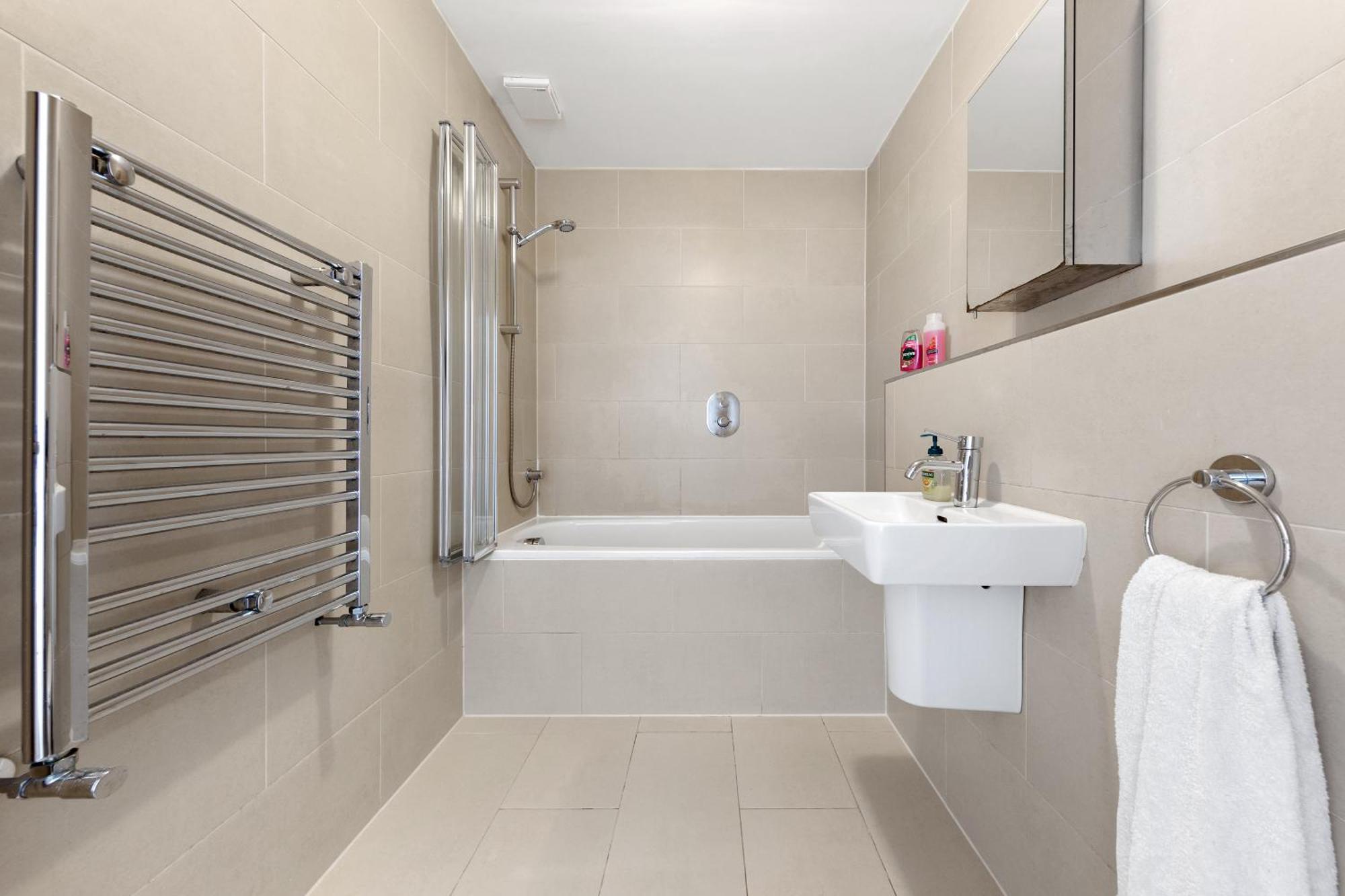 Luxury 4 Bedroom Flat With Stunning Shard View From Terrace In Central London! Next To Station, Sleeps 9 Extérieur photo