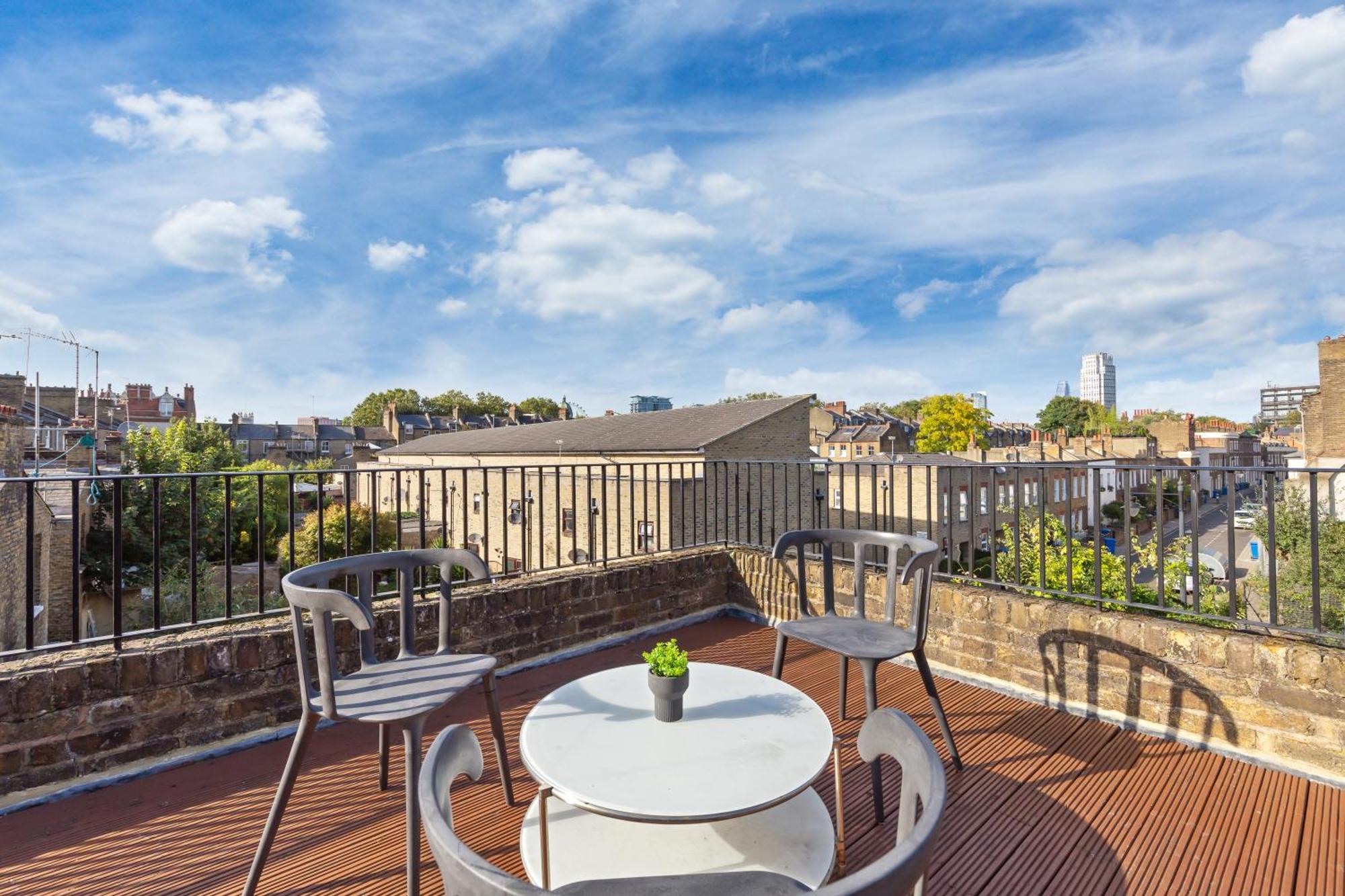 Luxury 4 Bedroom Flat With Stunning Shard View From Terrace In Central London! Next To Station, Sleeps 9 Extérieur photo