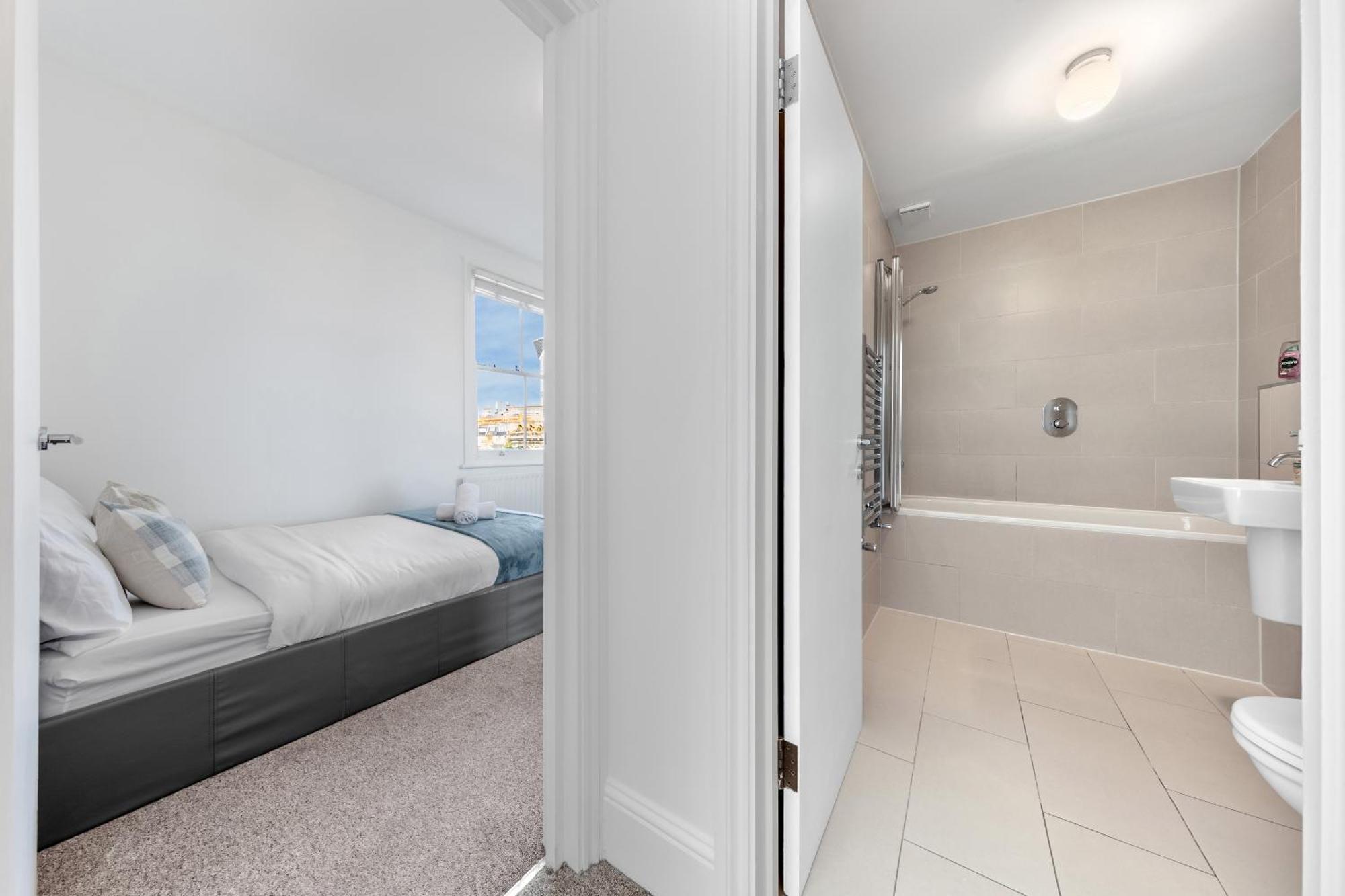 Luxury 4 Bedroom Flat With Stunning Shard View From Terrace In Central London! Next To Station, Sleeps 9 Extérieur photo