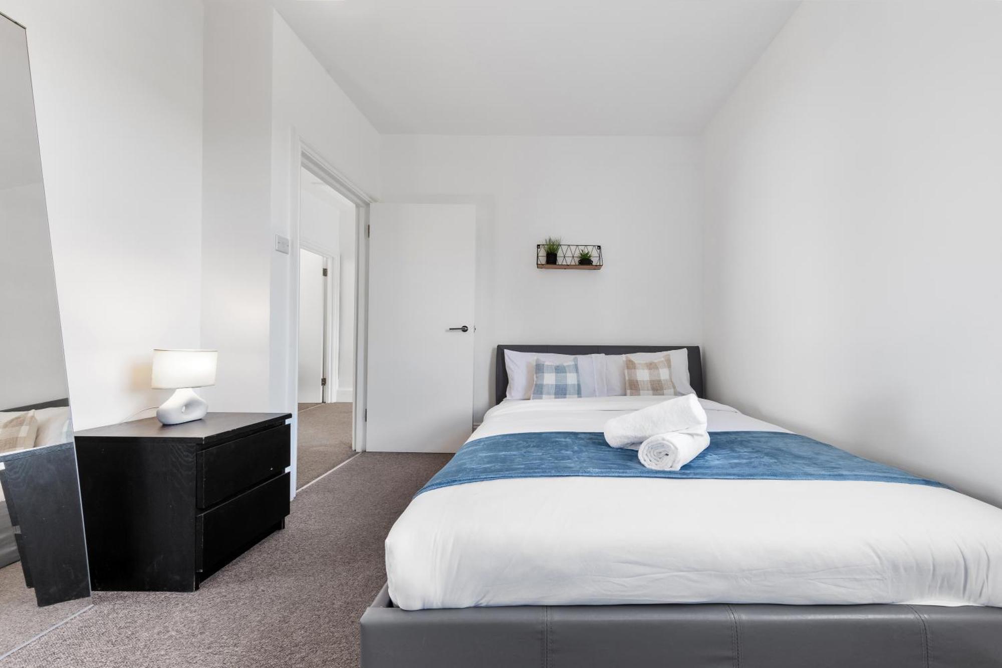 Luxury 4 Bedroom Flat With Stunning Shard View From Terrace In Central London! Next To Station, Sleeps 9 Extérieur photo