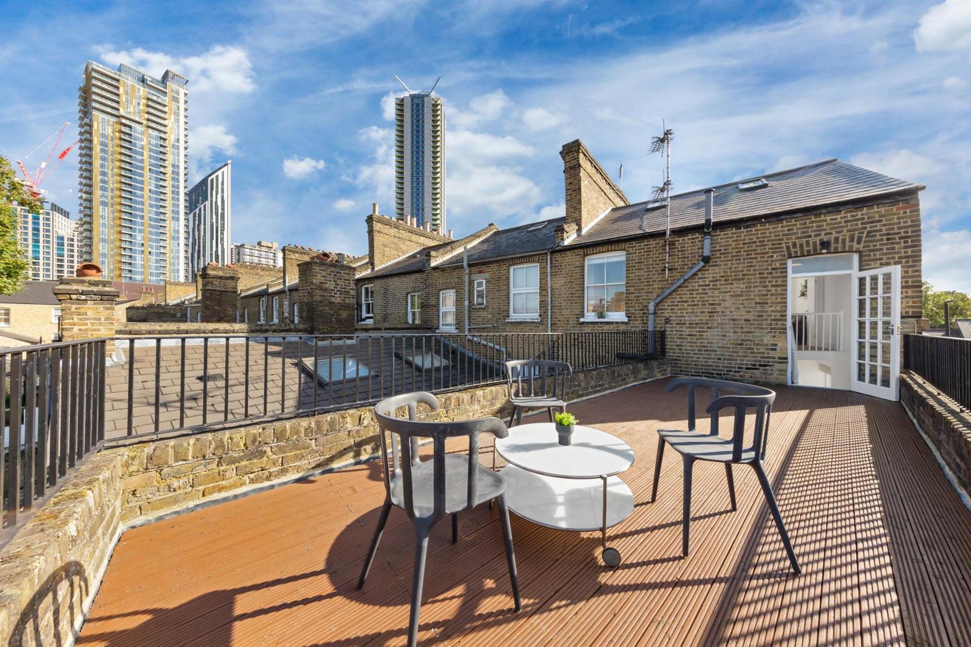 Luxury 4 Bedroom Flat With Stunning Shard View From Terrace In Central London! Next To Station, Sleeps 9 Extérieur photo