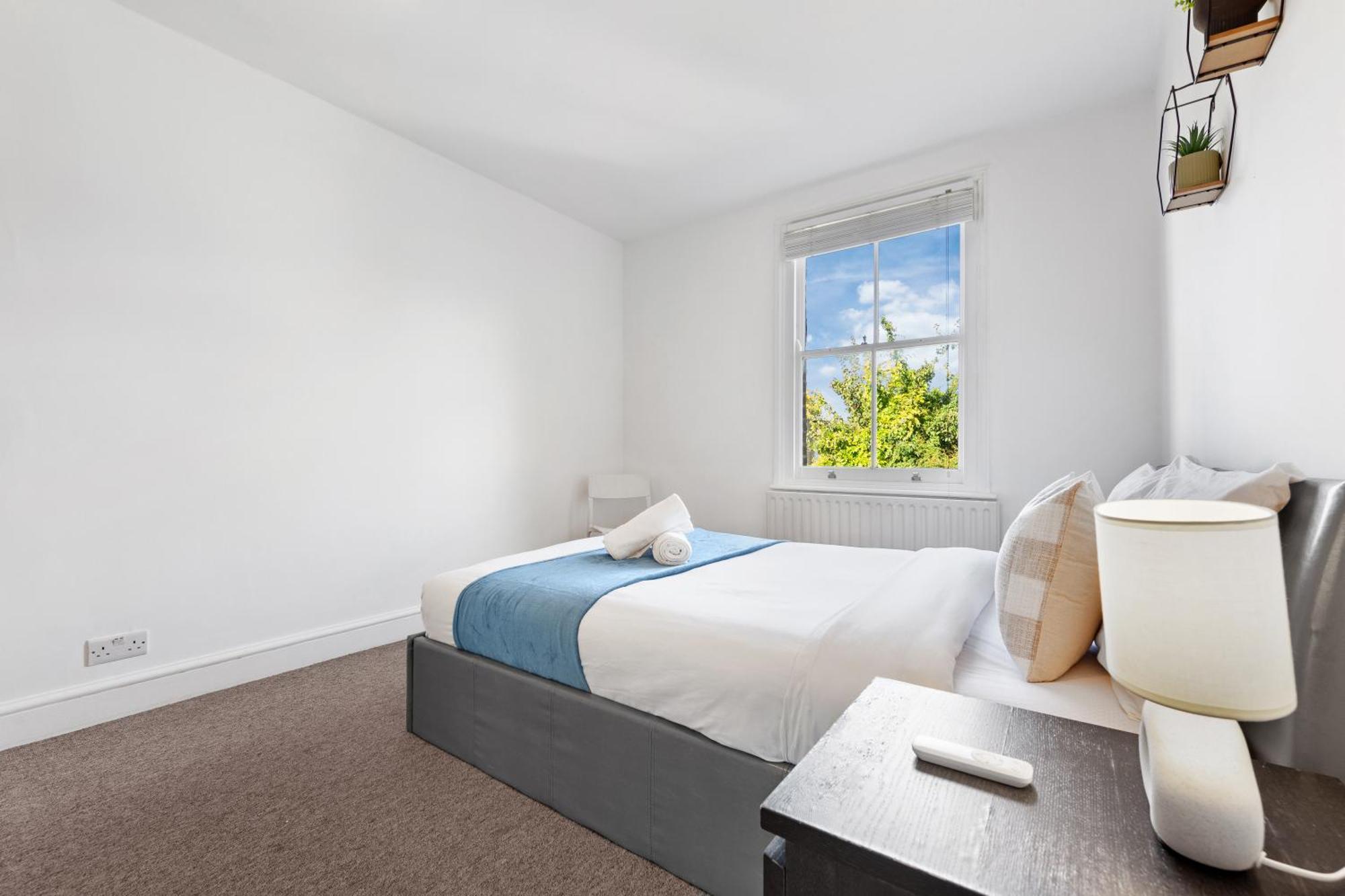 Luxury 4 Bedroom Flat With Stunning Shard View From Terrace In Central London! Next To Station, Sleeps 9 Extérieur photo