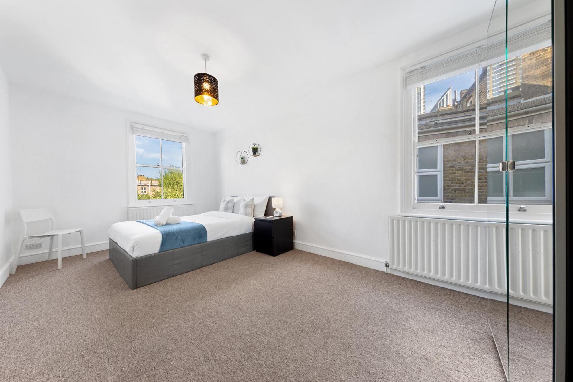 Luxury 4 Bedroom Flat With Stunning Shard View From Terrace In Central London! Next To Station, Sleeps 9 Extérieur photo