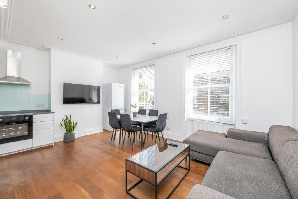 Luxury 4 Bedroom Flat With Stunning Shard View From Terrace In Central London! Next To Station, Sleeps 9 Chambre photo