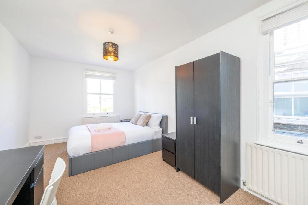 Luxury 4 Bedroom Flat With Stunning Shard View From Terrace In Central London! Next To Station, Sleeps 9 Chambre photo