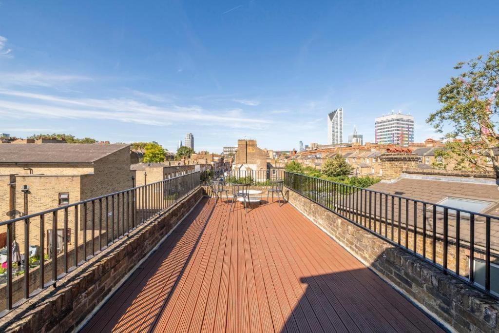 Luxury 4 Bedroom Flat With Stunning Shard View From Terrace In Central London! Next To Station, Sleeps 9 Chambre photo