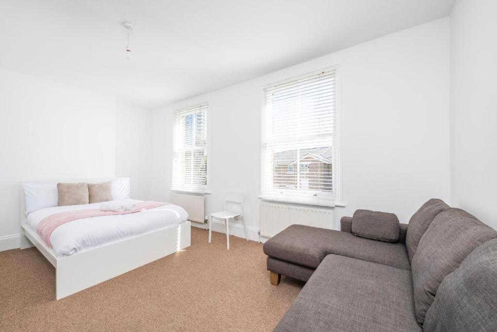 Luxury 4 Bedroom Flat With Stunning Shard View From Terrace In Central London! Next To Station, Sleeps 9 Chambre photo