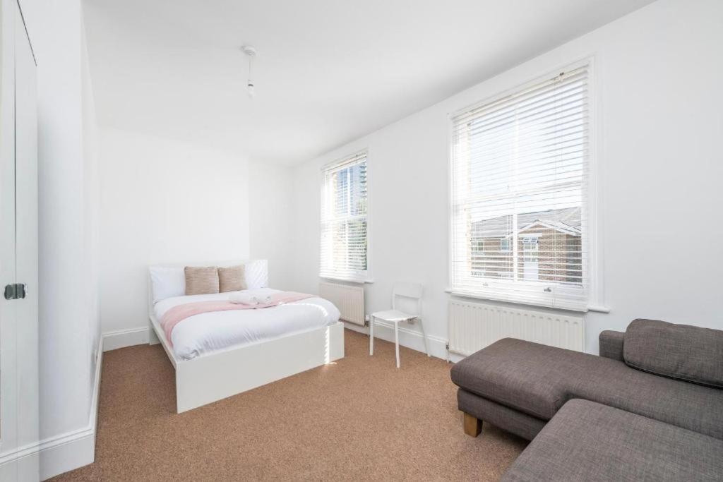 Luxury 4 Bedroom Flat With Stunning Shard View From Terrace In Central London! Next To Station, Sleeps 9 Chambre photo